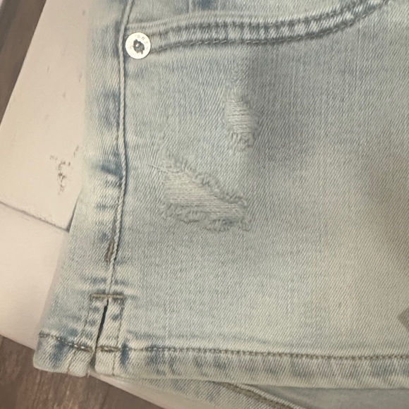 Aeropostale Light Wash Jean Shorts - Picture 5 of 7